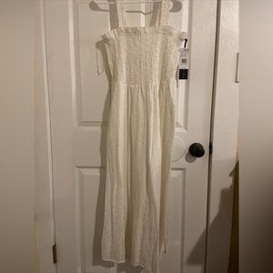 Elegant White Maxi Dress